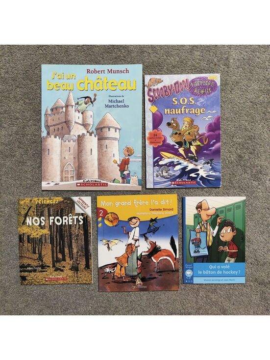 Other - Lot of 5 French Children's Books Robert Munsch Scooby-Doo Scholastic Paperbacks